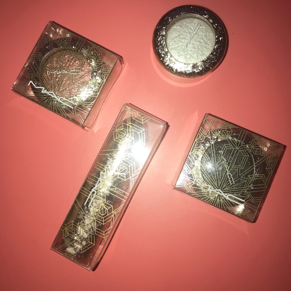 Mac Holiday 2017 Bundle